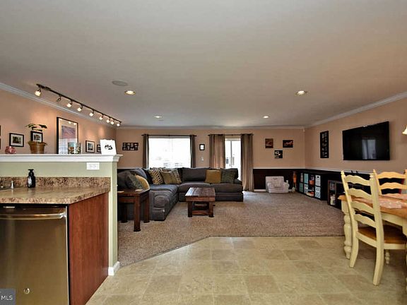 5th image of 106 Hillcourt Dr