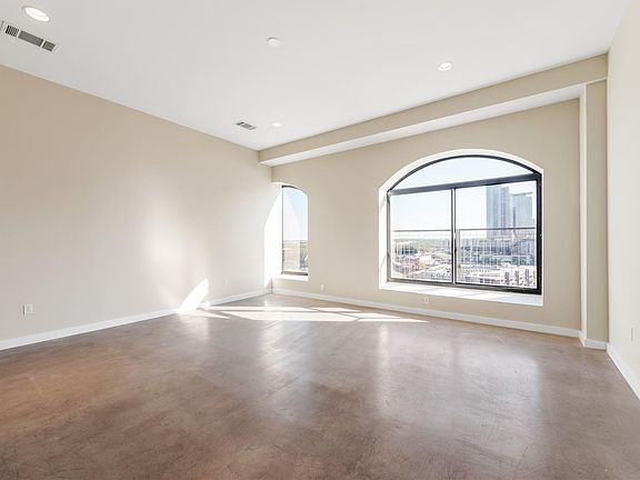 2nd image of 507 Sabine St APT 707