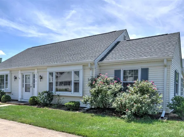 215 A Mayflower Way, Monroe Township, NJ 08831