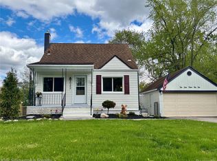 20352 Beatrice St, Livonia, MI 48152