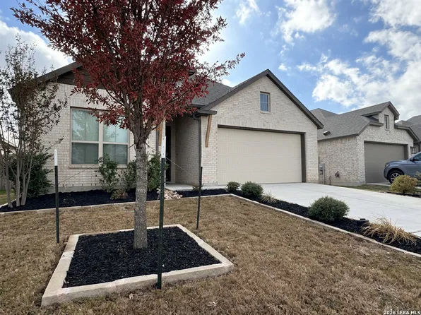 138 Red Oak, Castroville, TX 78009