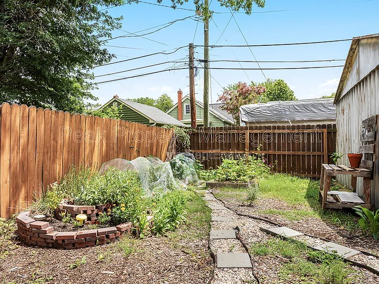 4007 Chevy Chase St — Photo 14