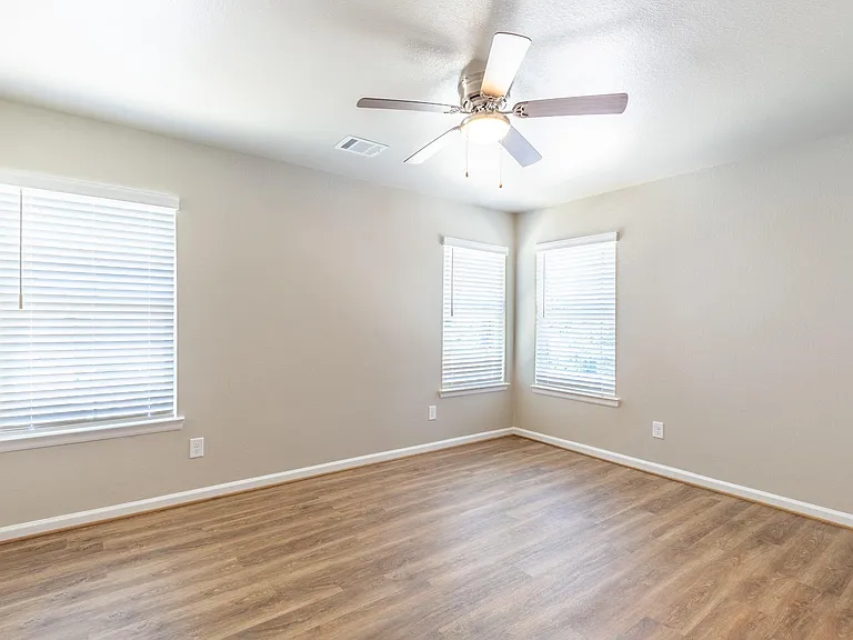217 Park Place Cir #C — Photo 9