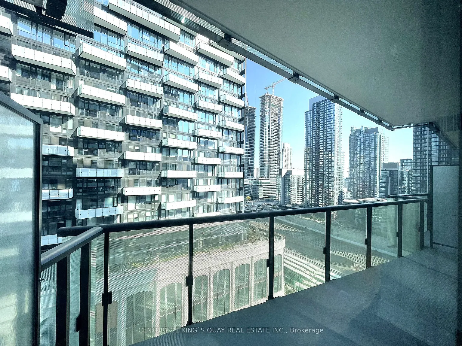 2 bed, $2,600 — Photo 4