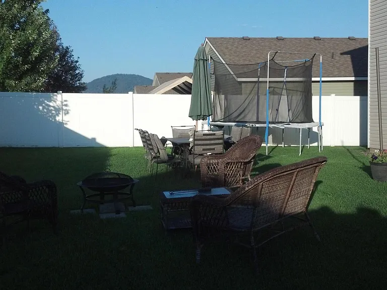 2566 W Freeland Dr — Photo 1