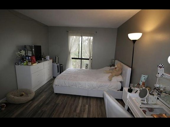 2nd image of 7855 Cowles Mountain Ct Unit 27