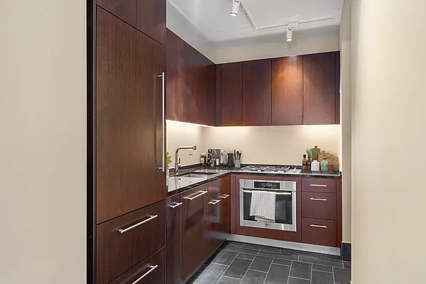 Sold by Platinum Properties | media 3