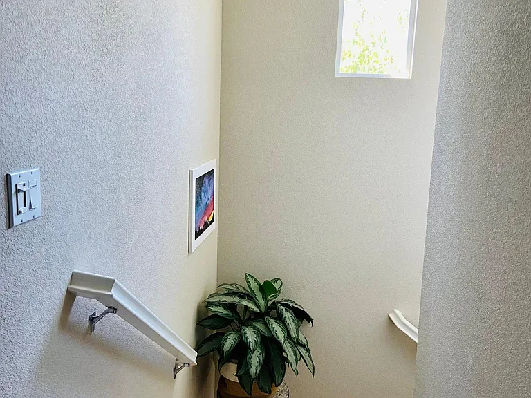 1542 McCandless Dr — Photo 12