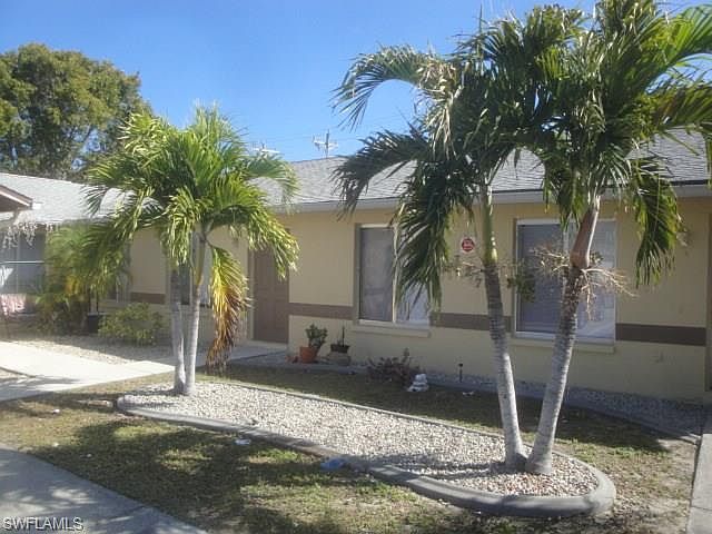 1st image of 1727 SE 15th Pl APT 4