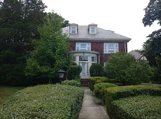 29 Old Colony Rd, Newton, MA 02467