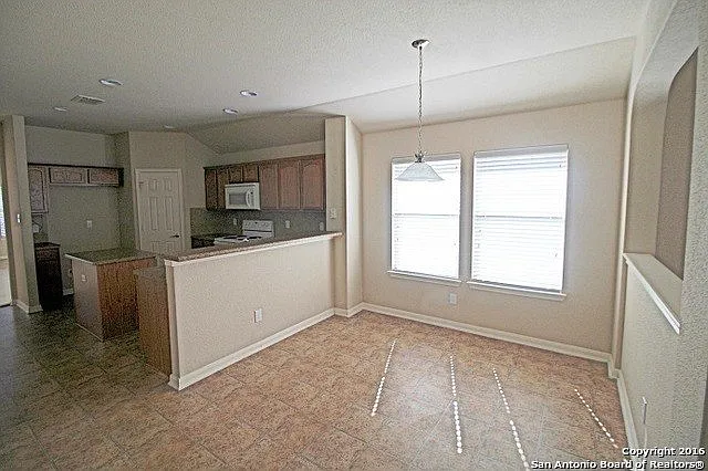 9135 Mare Hunt — Photo 6