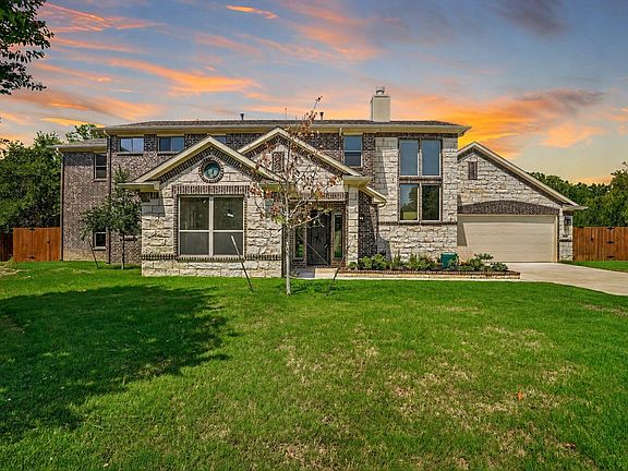 2nd image of 6400 Crapemyrtle Dr