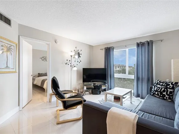 2216 N Cypress Bend Drive #502, Pompano Beach, FL 33069