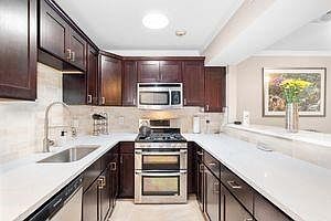 2nd image of 131 Fordson Ave APT 3