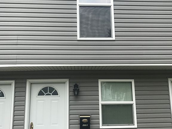 Front Door (Parking 5 feet away)