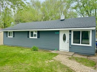 5366 Pontiac Lake Rd, Waterford, MI 48327