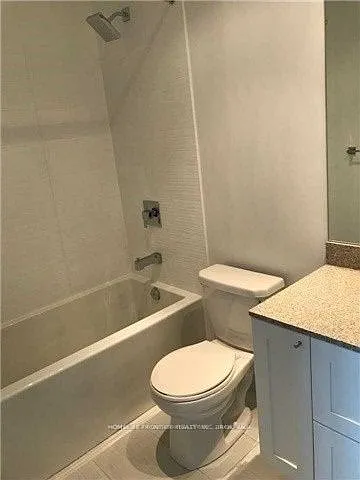 525 Adelaide St W #Penthouse 25 — Photo 12