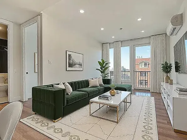 291 Metropolitan Ave #2B, Brooklyn, NY 11211