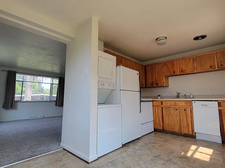 767 Miller Ct — Photo 9