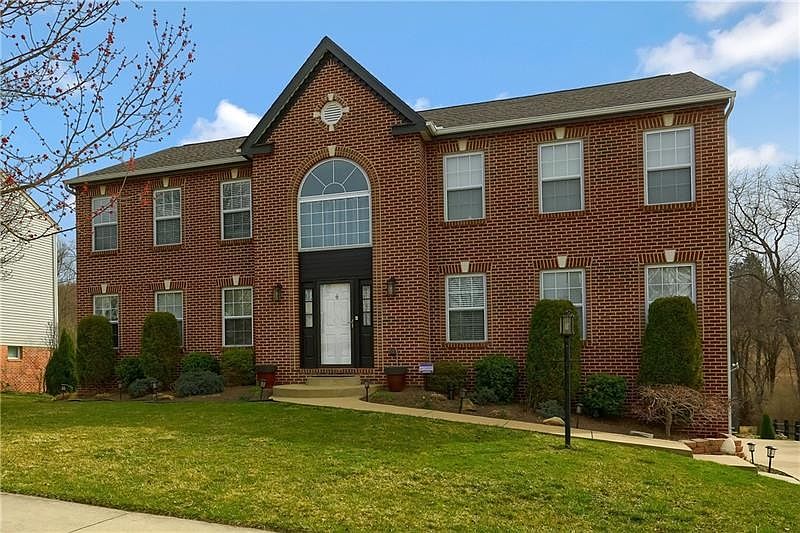 1st image of 124 Carlye Dr