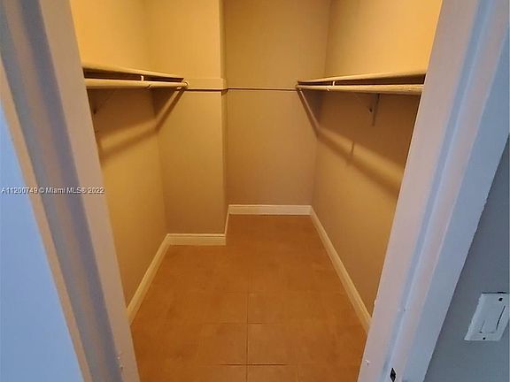 5th image of 5241 Geneva Way APT 207