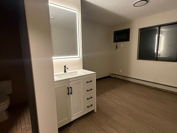 4th image of 706 6th Ave S #104