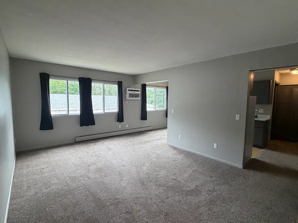 5910 W Broadway Ave, Minneapolis, MN 55428