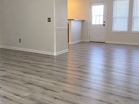 5th image of 11812 Registry Blvd