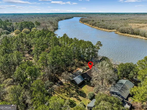 295 Incachee Ct, Woodbine, GA 31569
