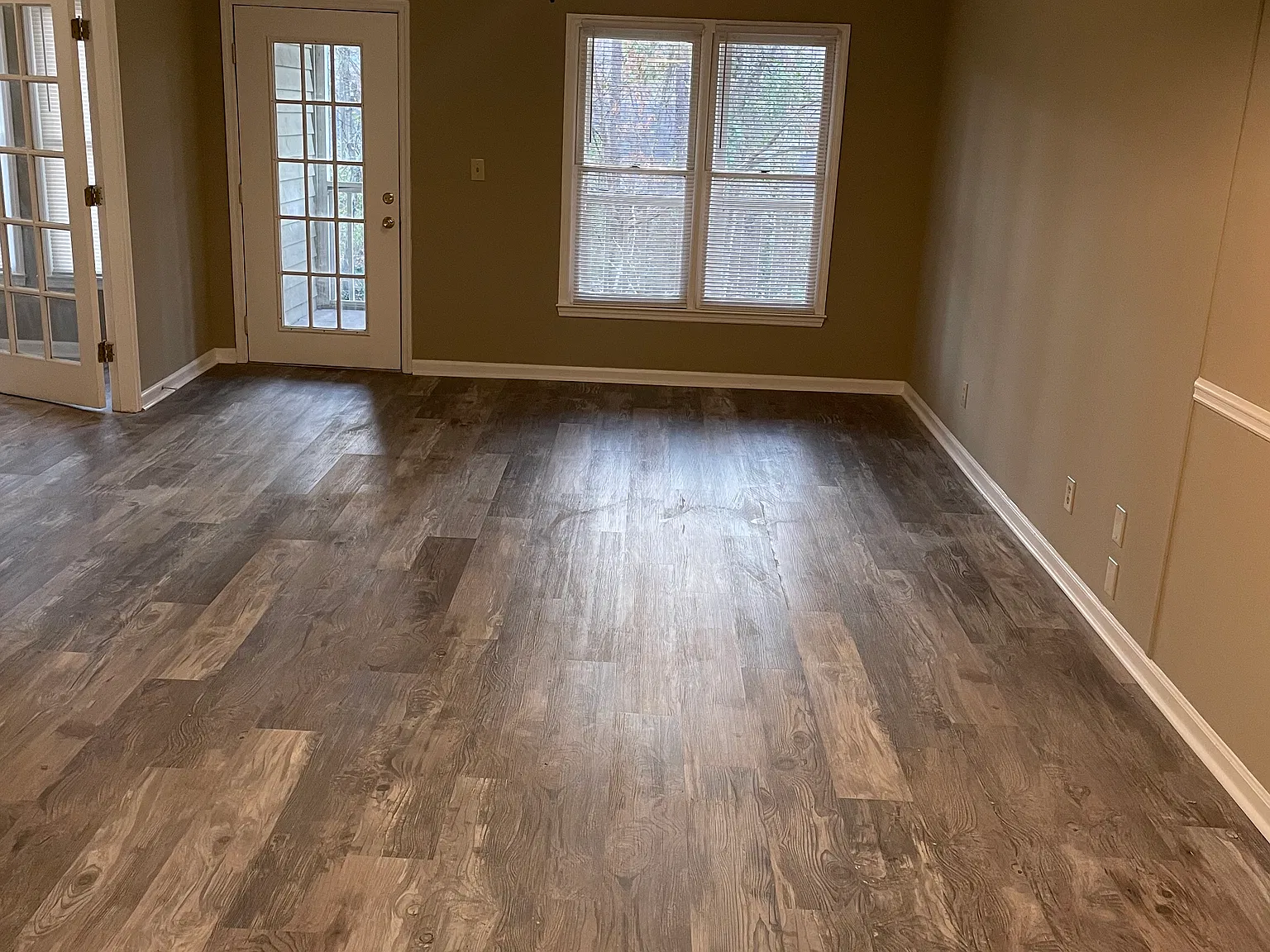 3 bed, 1300 sqft, $1,300 — Photo 3