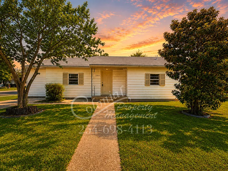 1312 Carol Way — Photo 1