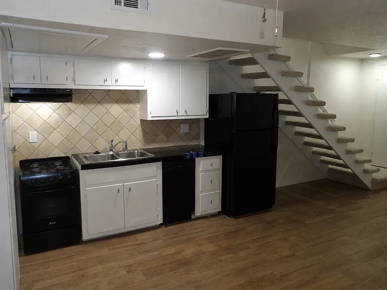 5001 Bowser Ave #122 — Photo 4