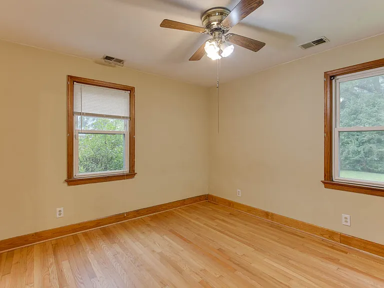 128 Mann Dr — Photo 19