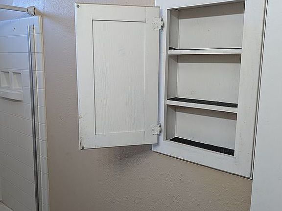 4th image of 2313 Beechwood Way
