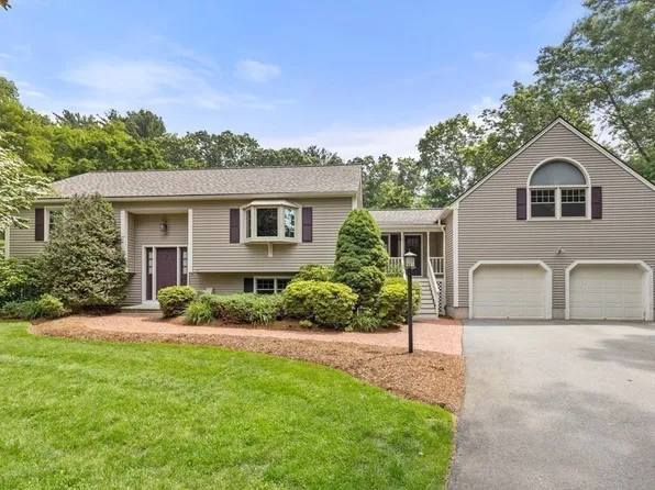 5 Manorview Way, Uxbridge, MA 01569