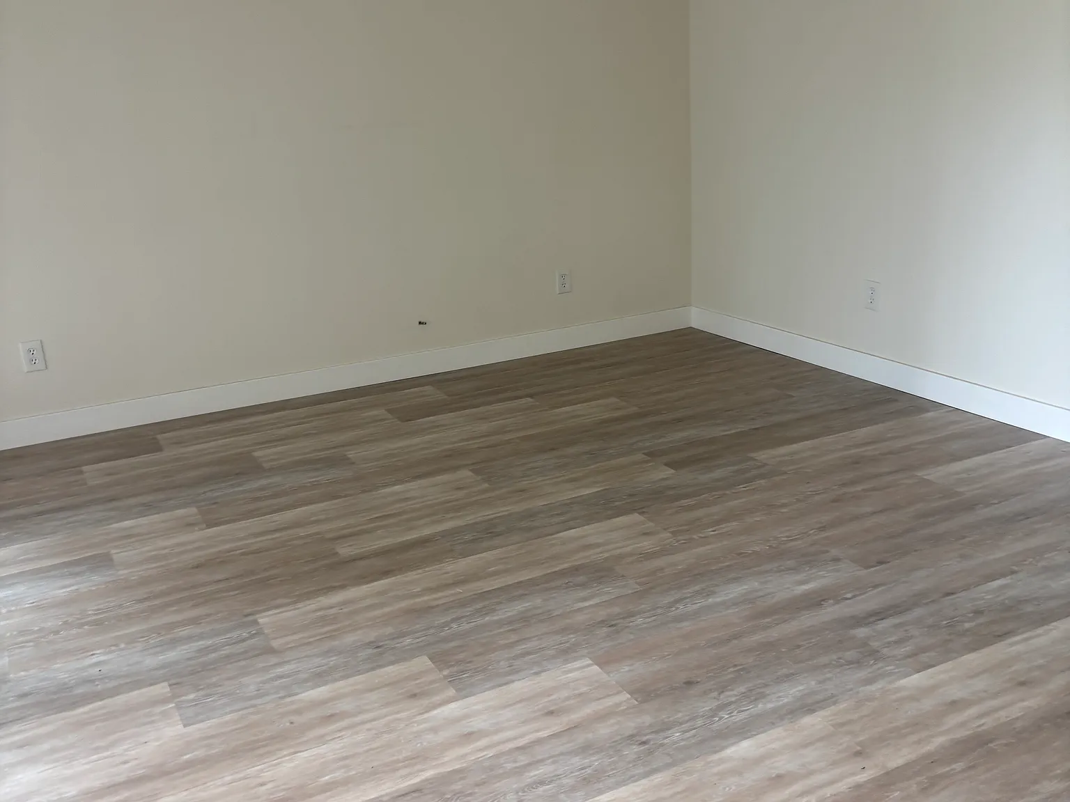 2 bed, 923 sqft, $2,950 — Photo 4