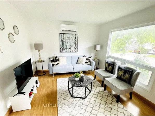 8 Horseshoe Ct, Brampton, ON L6S 1S1