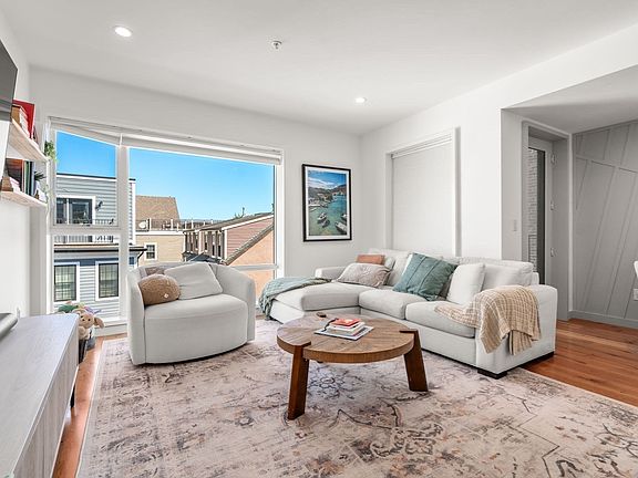 3rd image of 362-364 W Broadway #5