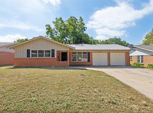 6928 Greenlee St, Fort Worth, TX 76112