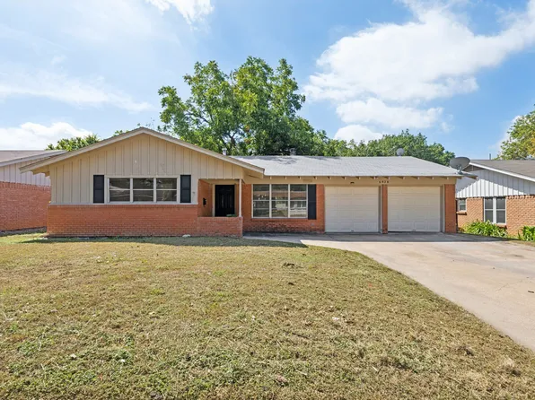 6928 Greenlee St, Fort Worth, TX 76112