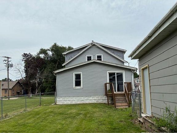 5th image of 916 Ingersoll Pl