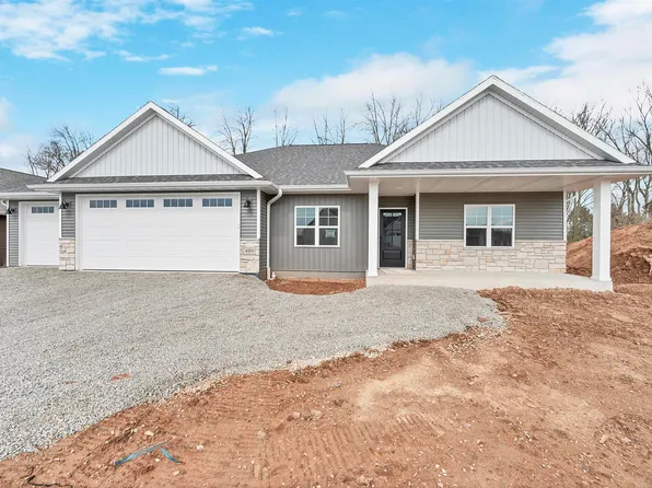 419 Hidden Creek Trl, Green Bay, WI 54303