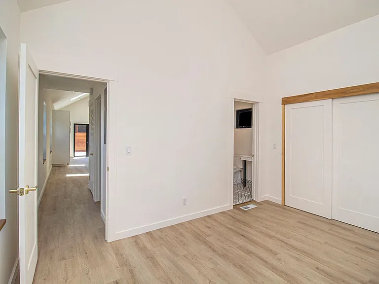 Park St (3-Units) 1217 — Photo 12