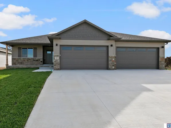 805 Regiment Rd, Lincoln, NE 68527