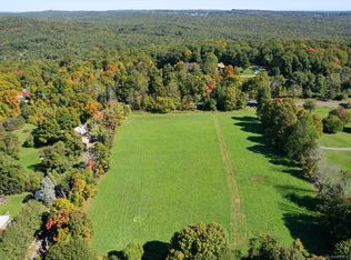 237 Umpawaug Rd, Redding, CT 06896