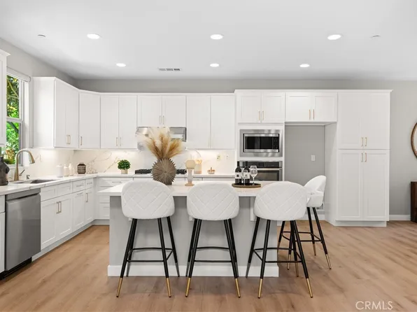 22 Lomada St, Mission Viejo, CA 92694