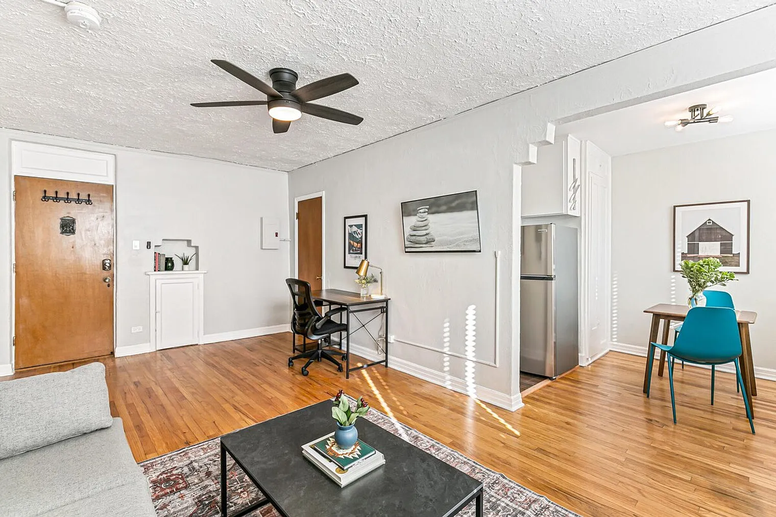 1 bed, 1.0 bath, 452 sqft, $2,413 — Photo 3
