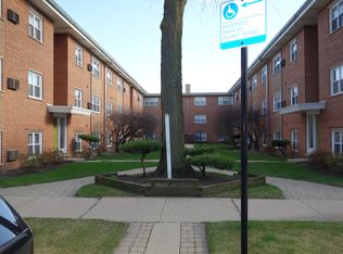 2355 W Jarvis Ave APT 1N, Chicago, IL 60645