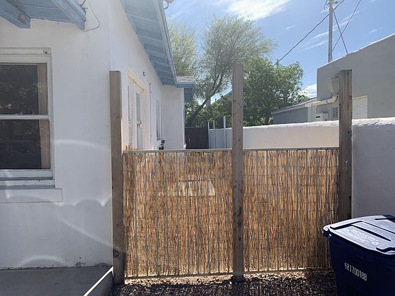 3rd image of 527 S Herbert Ave