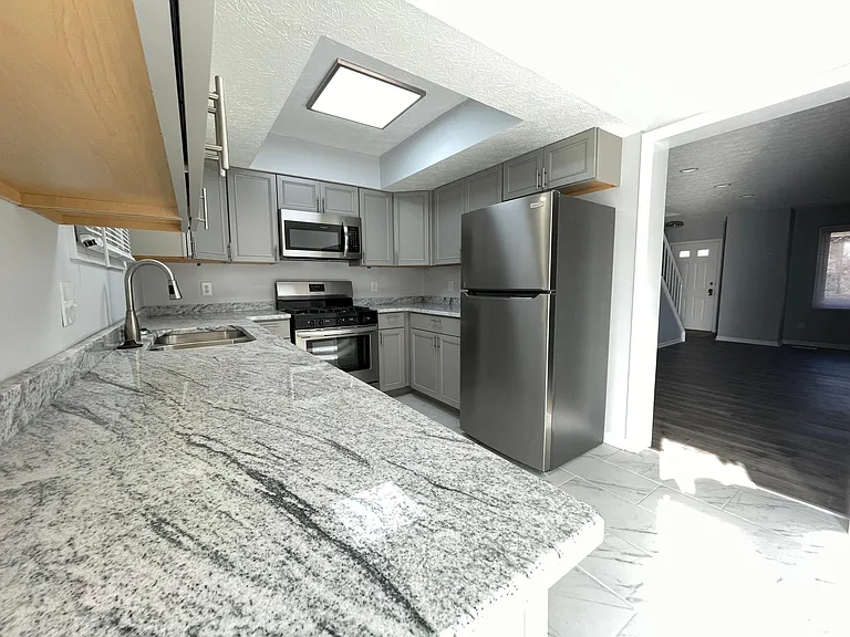 2326 Gavinley Way — Photo 3